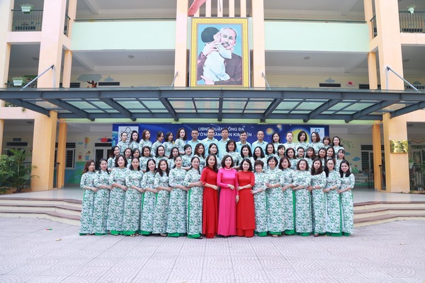 Cán bộ giáo viên nhân viên trường Mầm non Kim Liên năm học 2019-2020